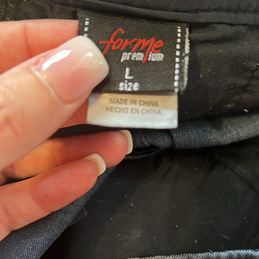 Shorts - Picture 4 of 4